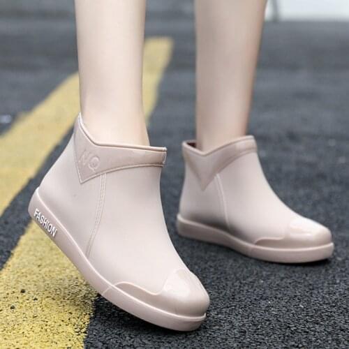 Women Rain Shoes Vogue EVA Thick Soled Flat Short Tube Outdoor Waterproof Rain Boots Nice Summer Spring New Womens Ankle Boot