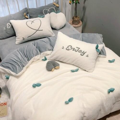 Japanese Cute Coral Fleece Fabric Winter 3/4pcs Bedding Set Thick Soft Warmth Duvet Cover Bed Sheet and Pillow Case for Bedroom