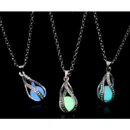 Wholesale New Fashion Retro Hollow Metal Fluorescent Luminous Pendant Necklace Jewelry