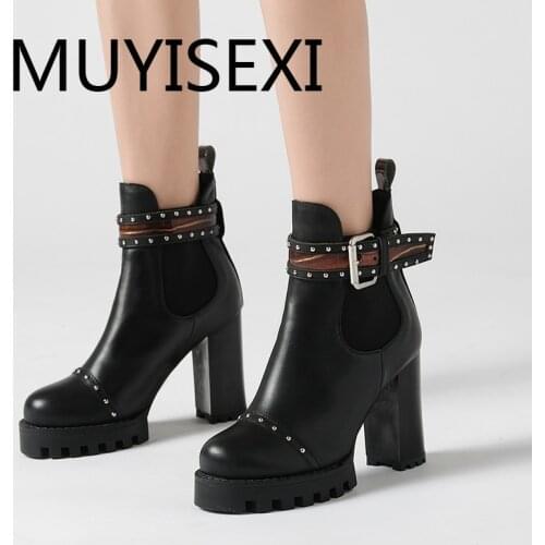 Super 9cm high heels genuine leather round toe keep warm rivet buckle straps British style European ankle boots JGG07 MUYISEXI