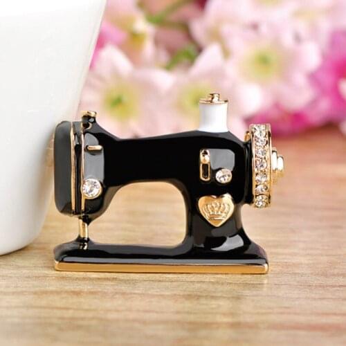 DIY Women Girls Sewing Machine Brooch Decoration Accessories Bag Decoration Gift Pendant Cute Pins