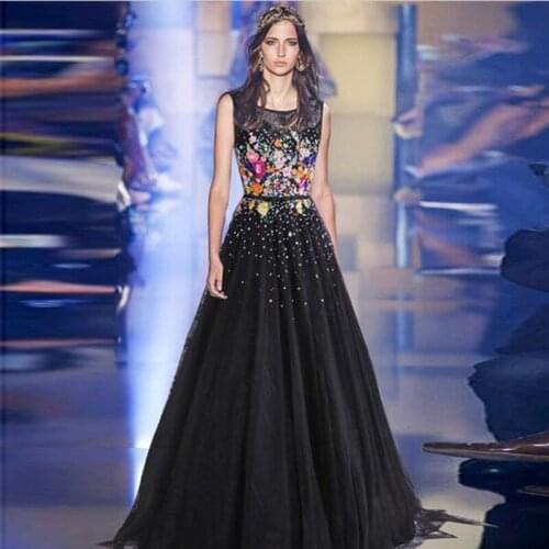 Vestido de noiva Celebrity Black Sleeveless Evening Gowns Floor Length Lace Appliques Scoop Sashes Wedding Party Dress