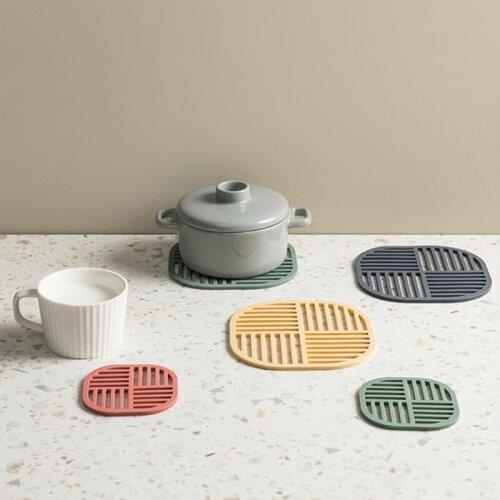 Hollow Heat Insulation Pot Mat Coaster Household Soft Silicone Waterproof Oil-proof Anti-slip Anti-scald Mat Table Mat