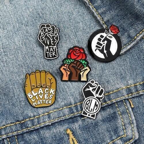BLM Rist Enamel Pins Custom Black Lives Matter Brooches Lapel Pin Shirt Bag Everyone Lives Matter Badge Jewelry Gift for Friends