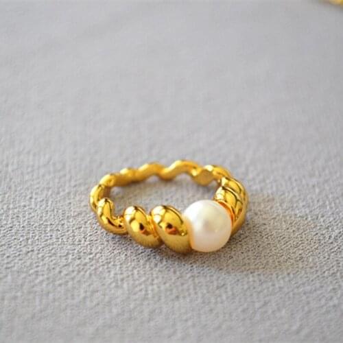 INS new gradient twisted twill horn freshwater pearl rotatable fashion elegant ring