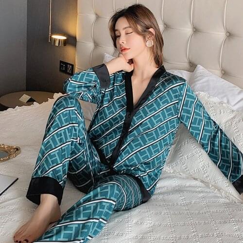Womens Luxury Cardigan Sleepwear Suit V Neck Geometric Print Long-Sleeved Pajamas Set Female Home Clothes Nightwear 2021
