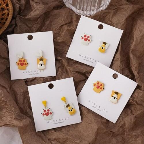Cute Lovely Cat Earring Women Jewelry Simple Asymmetrical Cat Paw Prints Stud Ear Accessories 2021 New