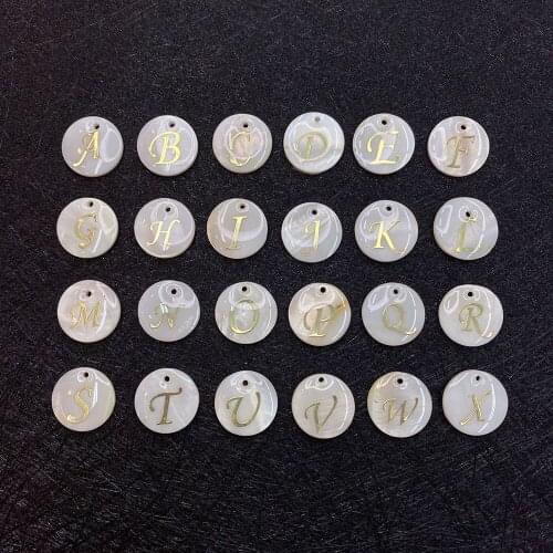 10Pcs/Pack Natural Freshwater Shell Loose Beads Letter Pendant Charms Flat Round Shape DIY Making Necklace Earrings 15mm Size