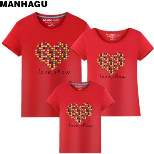 MANHAGU Brand 1piece family matching outfits roupas mae e filha baby Boy girl mom and daughter clothes Love family look T-shirt