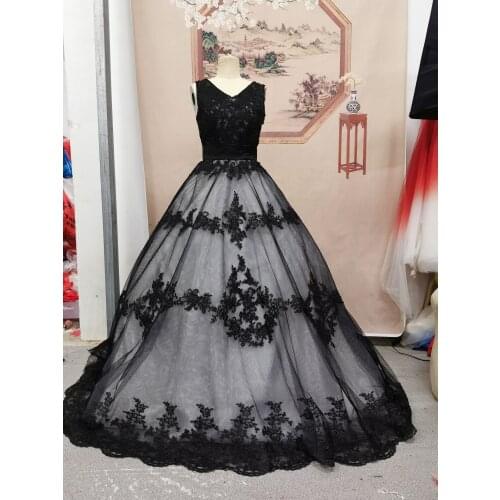 Real Photos Vintage Ball Gown Black and White Wedding Dresses Appliques Lace Wedding Gowns with Pearls Beaded vestidos de novia