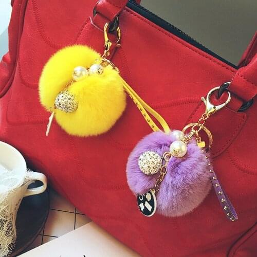 Creative Keychain Hairball Pompom Keychain Artificial Rabbit Fur Pearl Charm Keychain Friend Gift Car Bag Keyring Keychain