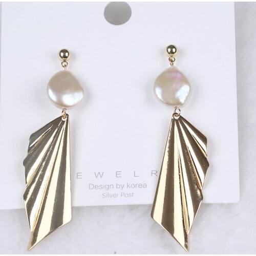 2021 New Arrival Freshwater Coin Pearl Earrings Gold Tassels Eardrop Charm Women Jewelry Gifts