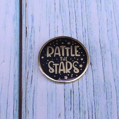 Rattle The Stars Enamel Pin American Writer Sarah J. Maas Novel Throne Of Glass Gold Round Brooch For Lapel Coat Badge