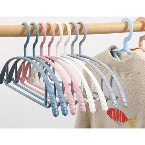 5Pcs Home Non-Slip Hangers Closet Organizer Clothing Rack Hangers For Clothes Home Organization And Storage Windproof Rack