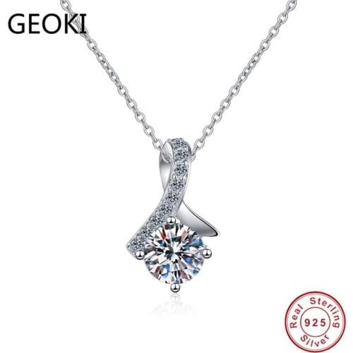 Geoki Passed Diamond Test 0.5-1 CT Perfect Bowknot Moissanite Pendant Necklace 925 Sterling Silver Necklace Chain for Women Gift