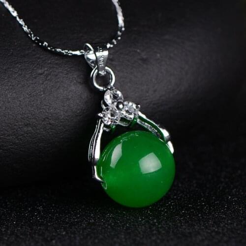 Natural Green Chalcedony Hand-carved Round Bead Pendant Fashion Boutique Jewelry Men and Women Agate Necklace Gift Accessories