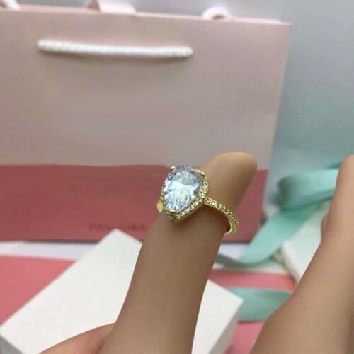 2021 New High Quality 1:1s925 Sterling Silver Ring Golden Shiny Teardrop Halo Ring Ladies Wedding Ring Fashion Jewelry