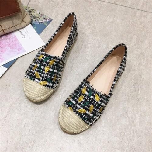 New Womens Flat Shoes Outdoor Casual Low Upper Shoes Comfortable Walking Shoes Round head Loafer Set Foot Women Single Shoes