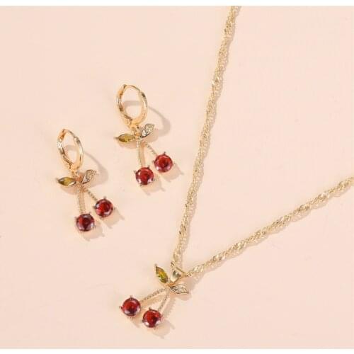 PZMYCS Fashion Chic Red Crystal Cherry Choker Necklace for Women Sweet Girl Statement Necklace Party Wedding Jewelry Accessories