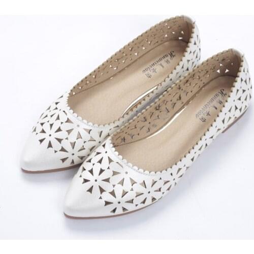 New Flat Bottom Hollow Shoes Scoop Female Summer 2019 Hole Pointed Baotou Sandals Large Size Womens Shoes 41-43