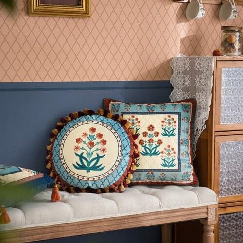 Jacquard Floral Throw Pillow Shell Vintage Cushion Cover Decorative Lumbar Pillow Cases Soft Velvet Light Luxury With Tassel