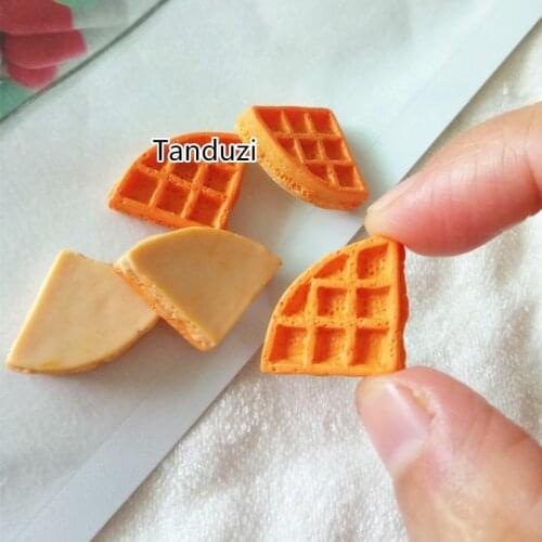 Tanduzi Wholesale 100pcs 1/4 Miniature Waffle Flatback Cabochon Sweets Deco Resin Crafts