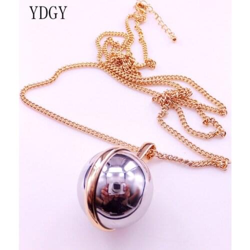 YDGY Simple Temperament Four Seasons Necklace Fresh Spherical Pendant Sweater Chain Fashion Girl Style Long Necklace