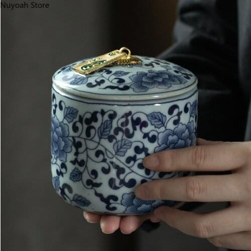Blue and White Porcelain Tea Pot Type Retro Tea Storage Pot Sealed Ceramic Storage Pot Creative Home Decoration Accessories