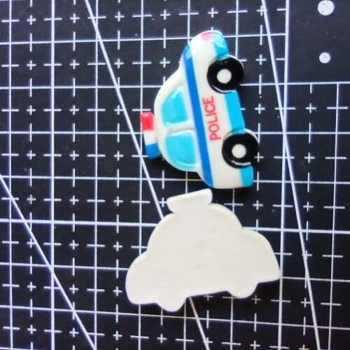 1pcs/lot Resin flat back cartoon little car 31mm Ornaments Micro landscape Ornaments Creative Home Gardening Decorations