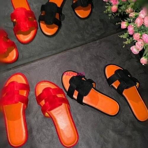 Spring/summer New 2020 Women Leather Flat Bottom Double Sandals Outdoor Wild Fashion Durable Beach Slippers At Home Flip Flop Ms