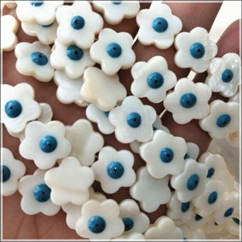 30pcs nature white shell beads mother of pearl one face with eye designs blossom shape size 13mm loose diy beads accessories