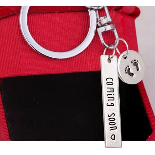 K017 Key Chain coming soon heart symbol Key Rings double feet round shape Metal Keychain Jewelry Key Holder