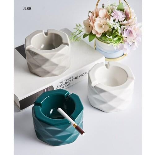 Designer Creative Ashtray Portable Ashtray Cigar Gift for Boyfriend Ash Tray Outdoor Mini Tobacco Rolling Tray Ceramic