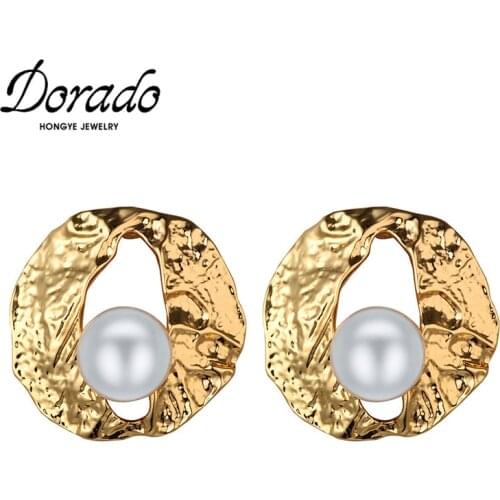 Dorado New Arrival Vintage Hollow Round Pearl Stud Earrings For Women Metal Modern Female Accessories Party Brincos 2021 Jewelry