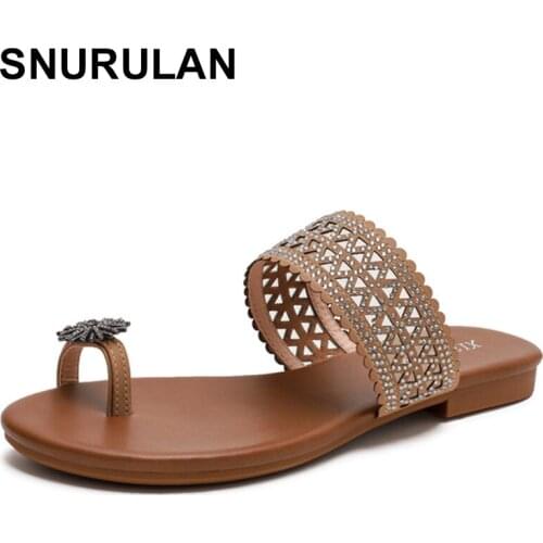SNURULANSummer Womens Slippers Clip Toes Band Rhinestone Solid Low Heel Beach Woman Sandals Non Slip Fashion 2021 New Plu Size