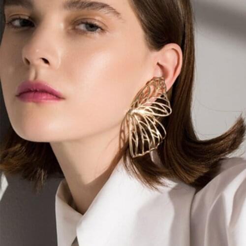 Hollow Out Gold Silver Animal Earrings For Women Fashion Ear Jewelry Simple Geometric Statement Earrings 2019 New Arrivals