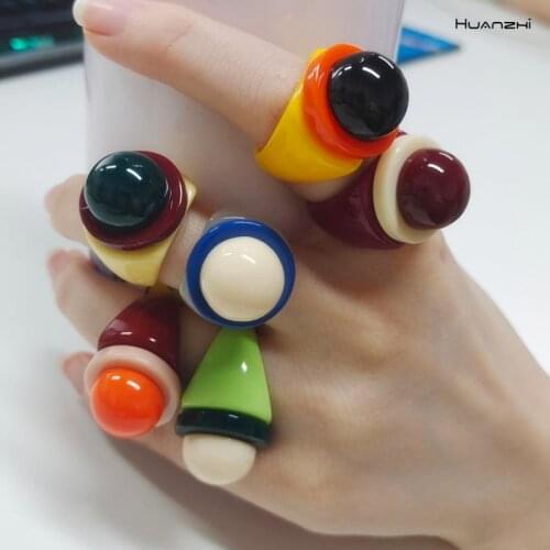 New Contrasting Colorful Geometric Round Acrylic Rings Cute Keroa for Women Girls Travel Jewelry Gifts HUANZHI 2021