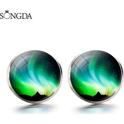 Charming Glow In The Dark Northern Lights Stud Earrings Green Aurora Borealis Art Photo Glass Earring For Women Men Jewelry Gift