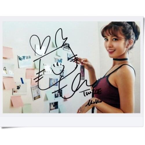 Signed TWICE MOMO autographed photo LIKEY Twicetagram 4*6 inches K-POP collection freeshipping 112017