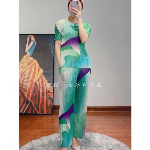 HOT SELLING miyake Fashion pleated print gradient straight-leg pants IN STOCK