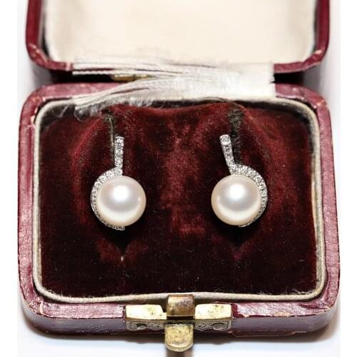 Original 18k Gold Natural Diamond And Pearl Decorated Pretty Earring