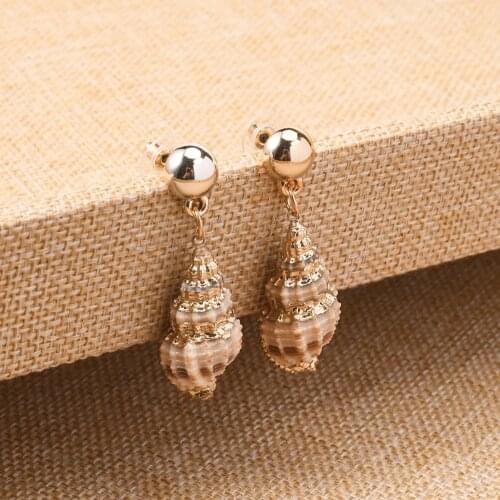 Irregular Sell Like Hot Cakes Fashion Stud Earrings Sea Wind Conch Shells Metal Pendants Alloy Personality Girl Jewelry Earrings