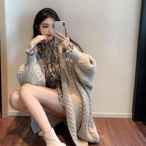 Autumn Winter V-Neck Knitted Cardigans Women Single Breasted Printed Loose Sweaters Female Casual Cardigans Soft Knitwear Coats