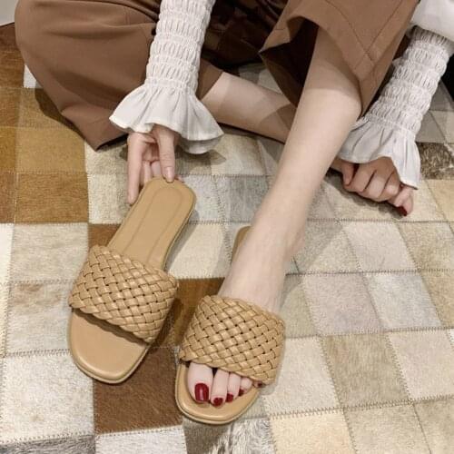 HYM HLJ FDH Women's Slippers