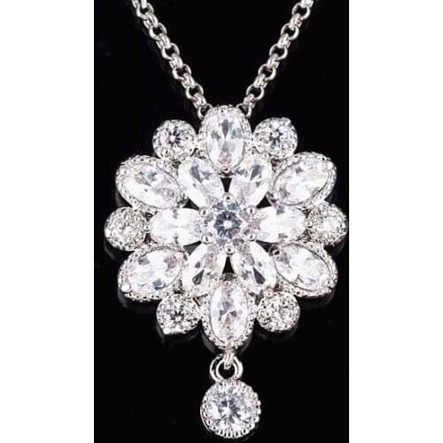 Multi-flower zircon pendant necklace white