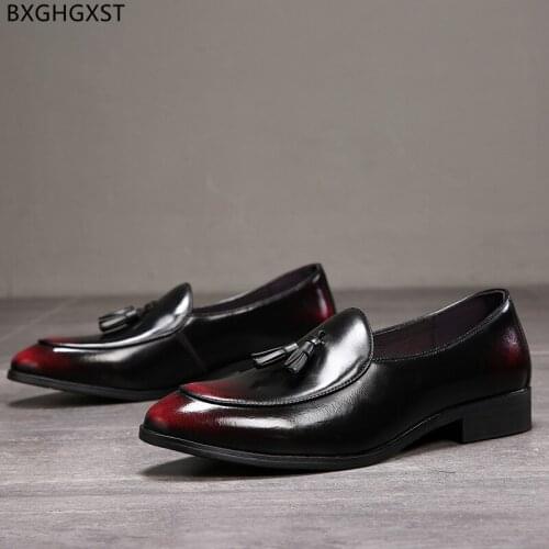 Patent Leather Shoes Men Formal Elegant Shoes for Men Office 2021 Tassel Dress Shoes Mens Fashion Business Oxford Suit Designer