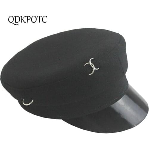 2020 Hat Autumn Winter New Women Woolen Cloth Military Hats Fashion PU Eaves Flat Top Berets Black Outdoor Keep Warm Cap QDKPOTC