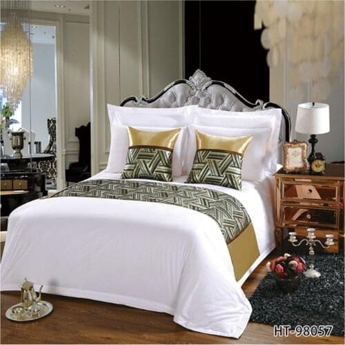 Luxury Modern Style Smooth Bed Runner Geometry Scarf Bedding Protection Decoration for Bedroom Hotel Protector No Fading Soft