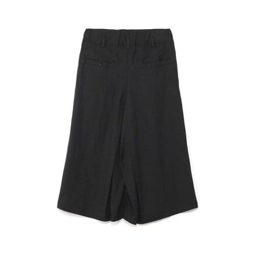 New Yamamoto style dark eight-quarter skirt wide leg pants urban fashion model