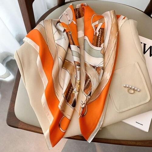 2021 Fashion Sunscreen Square Towel Autumn Female Popular Silk Scarves Luxury Stripe Dustproof Kerchief New 70X70CM Print Shawls